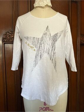 Crowned Free White 3/4 Sleeve Tee w/ Gold Script “Be Bright” Size M